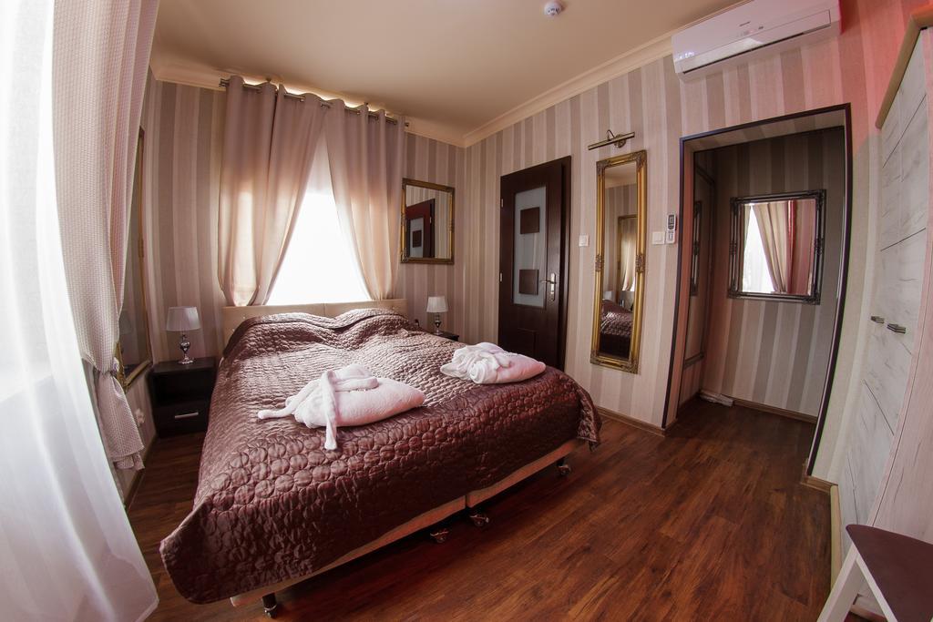 Palac Saturna Czeladź Zimmer foto