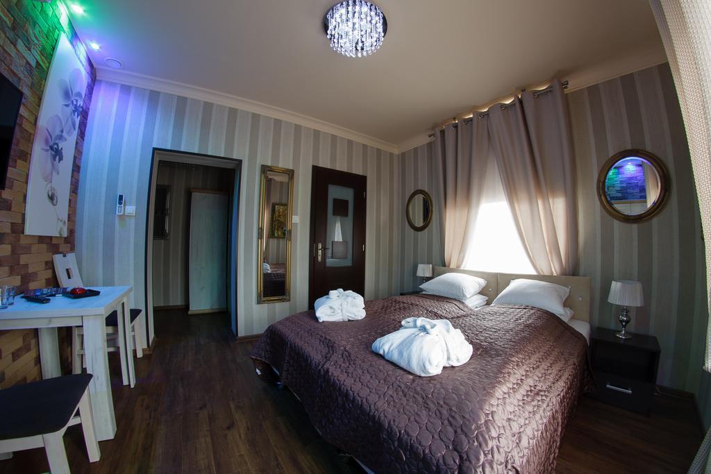 Palac Saturna Czeladź Zimmer foto